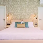 Luxury Cecilia With 4 En-suite Bedrooms Located 250m From The In Podstrana, Max 8 People Podstrana